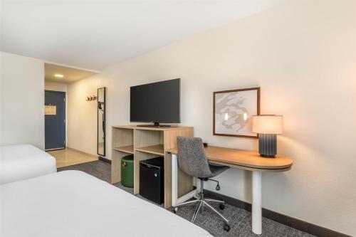 spark by hilton knoxville north i 75