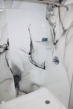 meridian inn oklahoma city airport