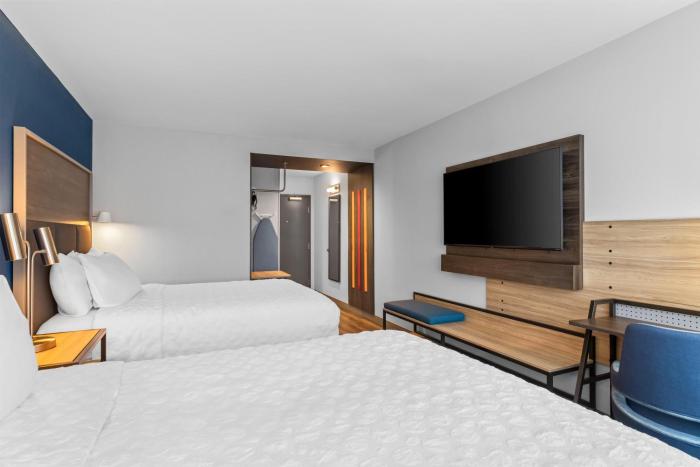 tru by hilton valparaiso in