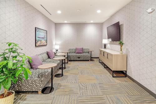 home2 suites by hilton crestview i 10
