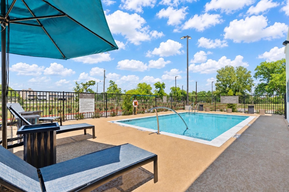 hampton inn wharton tx