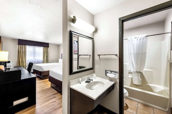 americas best value inn marquette