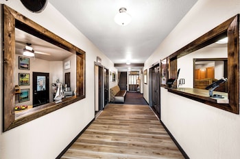 Americas Best Value Inn Marquette,Harvey>>Chocolay Charter Township,2 star