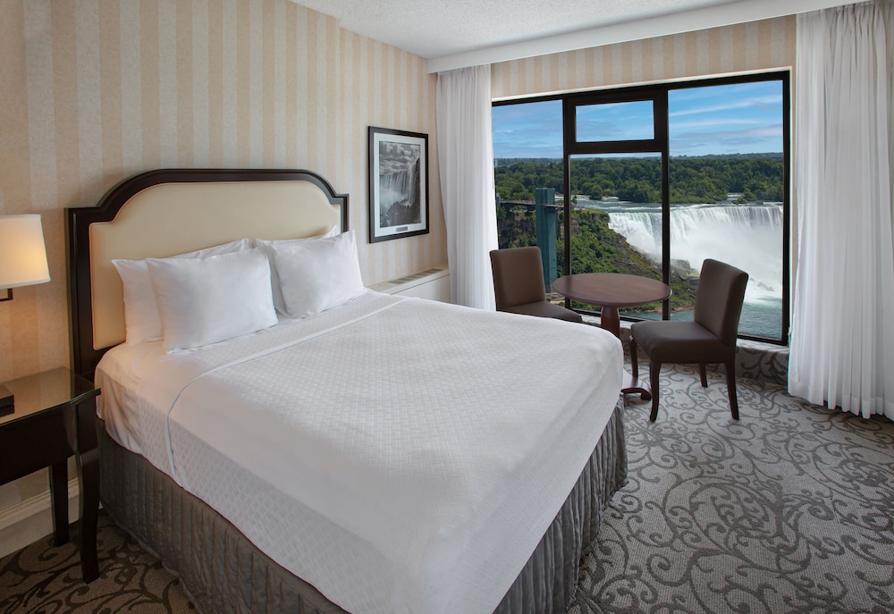 the brock niagara falls fallsview tapestry by hilton