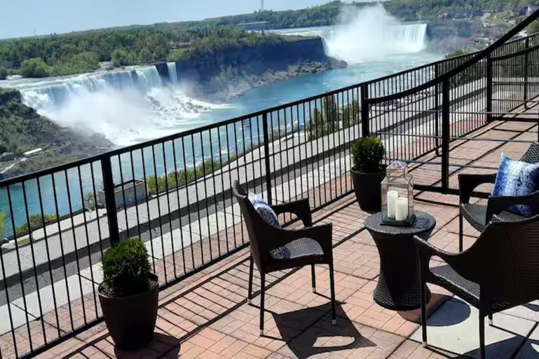 the brock niagara falls fallsview tapestry by hilton