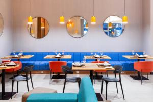 tru by hilton chillan ferrat