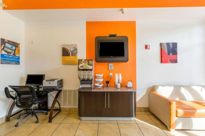 motel 6 baraboo wi lake delton