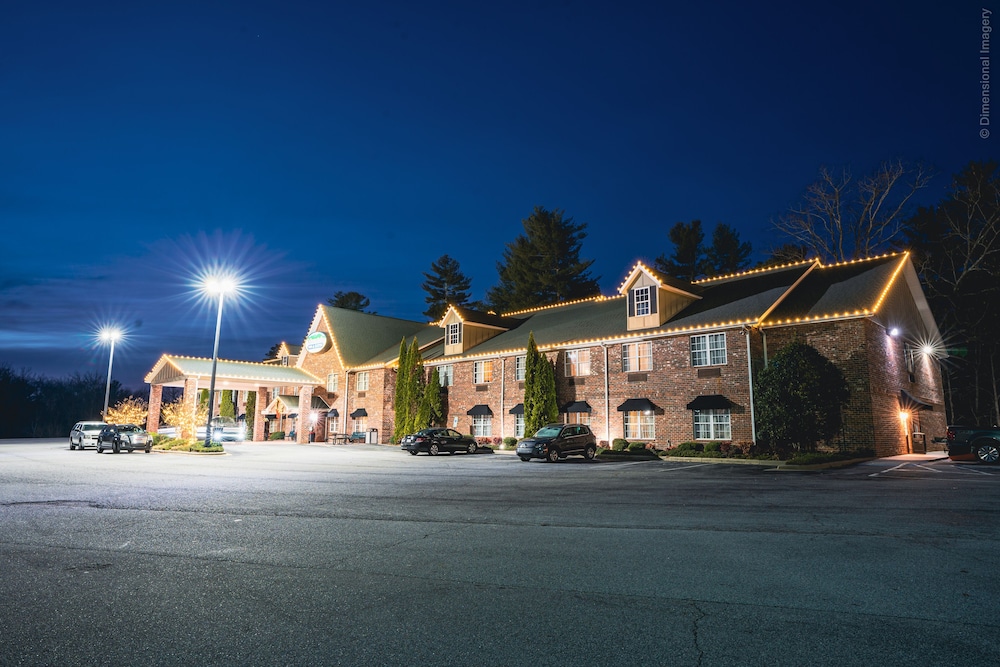 Mountain Inn & Suites,East Flat Rock>>Asheville,3 star