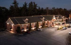 mountain inn and suites
