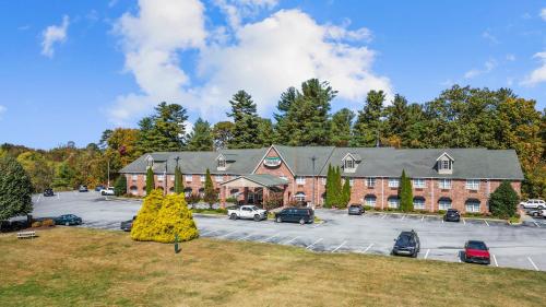 mountain inn and suites