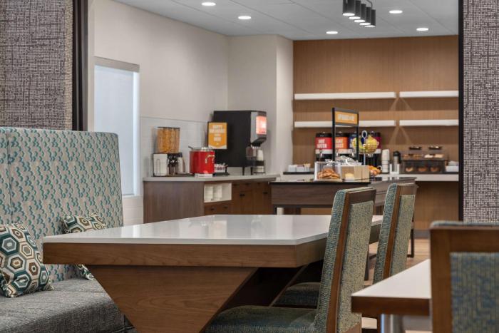 hampton inn and suites orangeville on