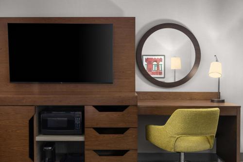 hampton inn and suites orangeville on