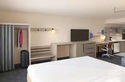 home2 suites by hilton vaughan toronto on