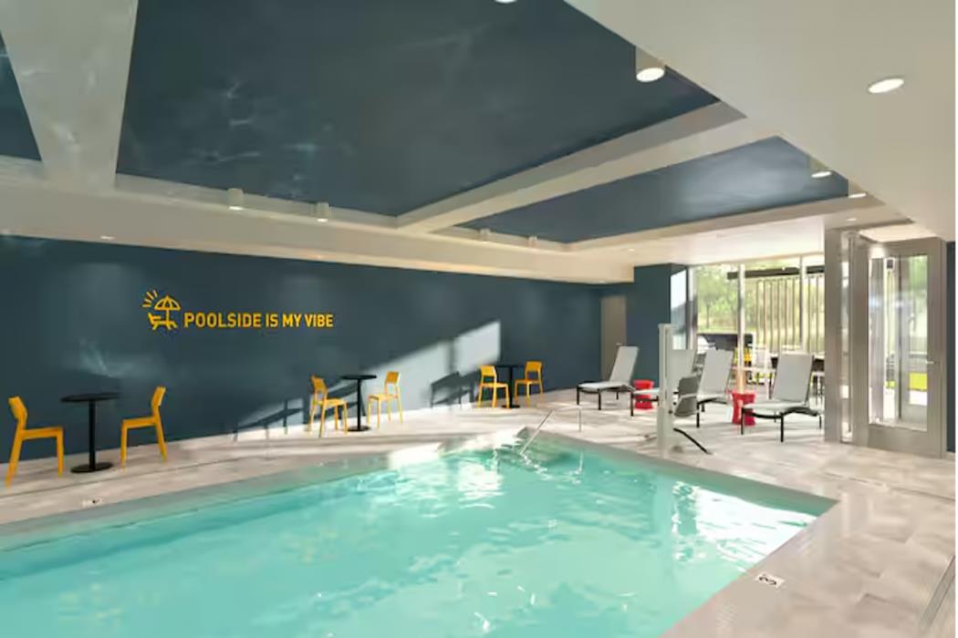 home2 suites by hilton vaughan toronto on