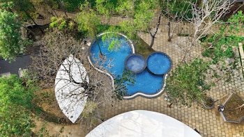 tgi redolent resort and spa