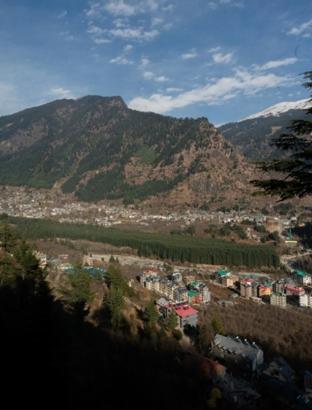 the whitestone inn and suites manali