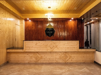 the whitestone inn and suites manali