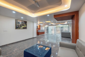 saavi hotel sector 45