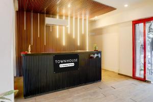 super townhouse prayagraj near railway station formerly santosh palace