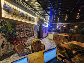 hollywood camps and restaurant bir