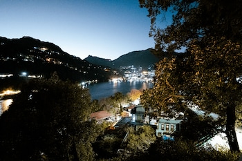 justa lake view residences nainital