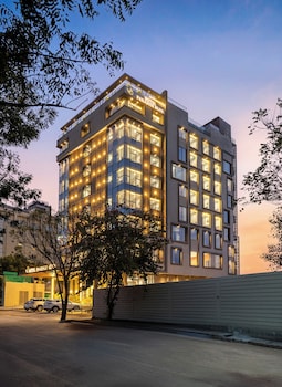 hotel paradise bliss