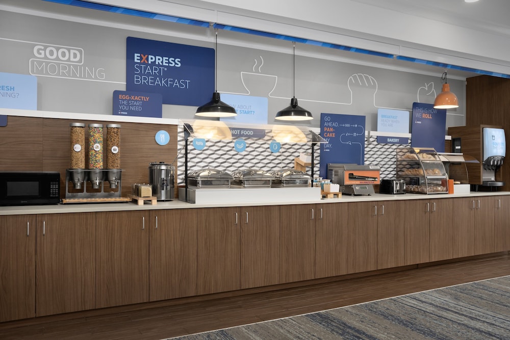 holiday inn express alexandria fort belvoir
