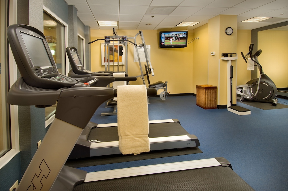 holiday inn express alexandria fort belvoir