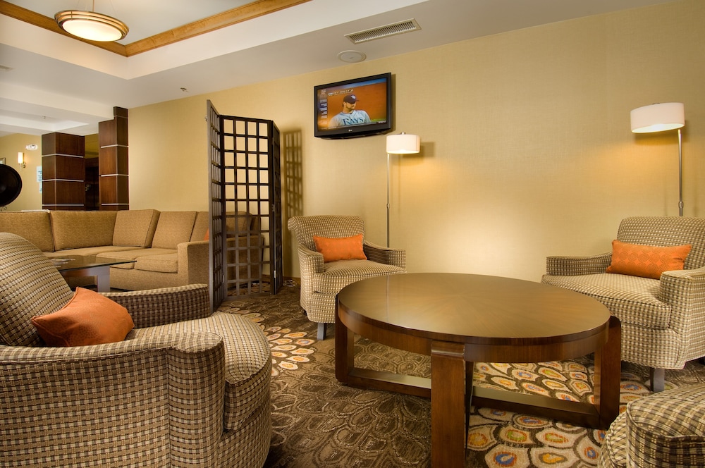 holiday inn express alexandria fort belvoir