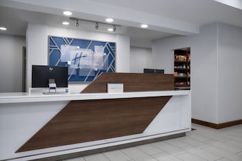 Holiday Inn Express Alexandria - Fort Belvoir,Belle Haven>>Alexandria,3 star