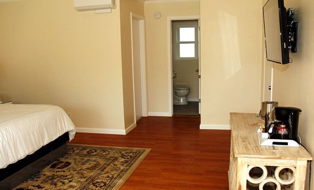 pacific crest hotel santa barbara