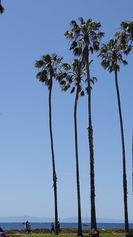 pacific crest hotel santa barbara