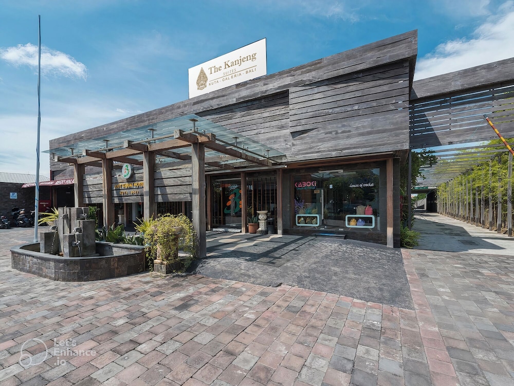 the kanjeng suites kuta galeria bali