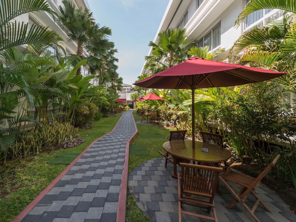 the kanjeng suites kuta galeria bali