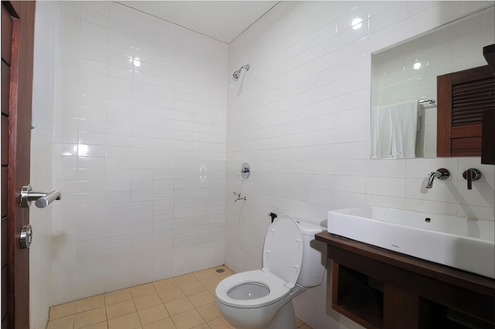 the kanjeng suites kuta galeria bali