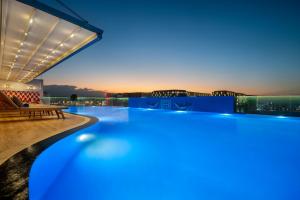 mercure muscat