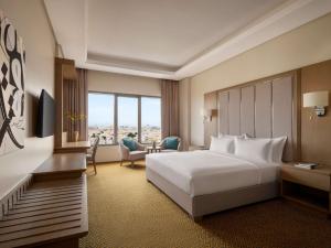 mercure muscat
