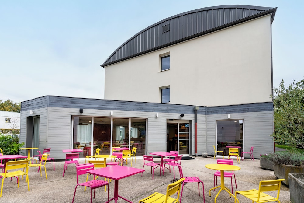 ibis styles prevessin geneve airport