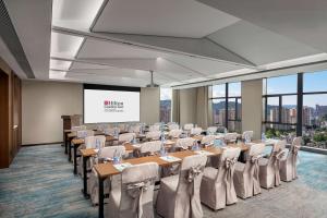 hilton garden inn xingyi wanfenglin