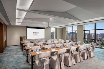 hilton garden inn xingyi wanfenglin