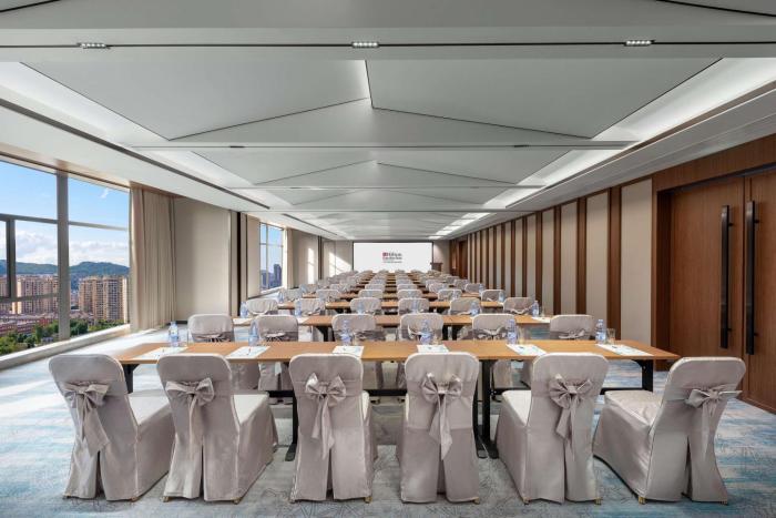 hilton garden inn xingyi wanfenglin