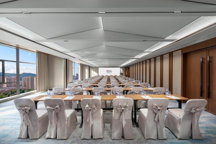 hilton garden inn xingyi wanfenglin