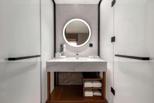 hilton garden inn xingyi wanfenglin