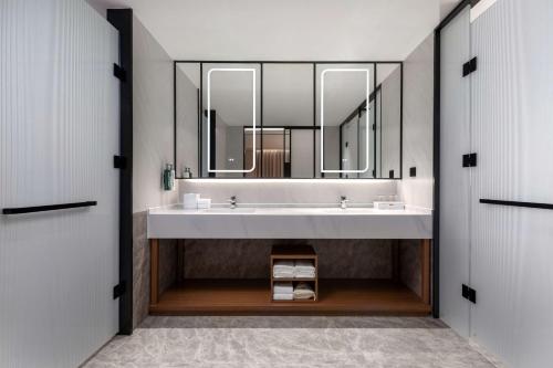 hilton garden inn xingyi wanfenglin
