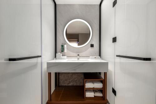 hilton garden inn xingyi wanfenglin