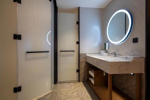 hilton garden inn xingyi wanfenglin