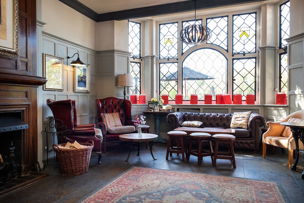 bridge hotel