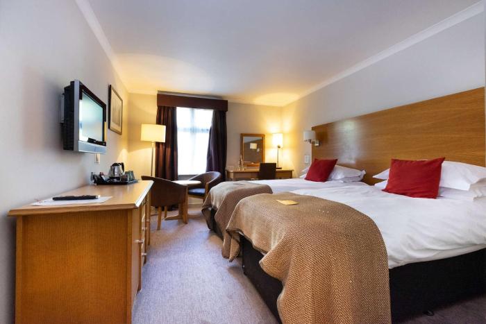 bridge hotel