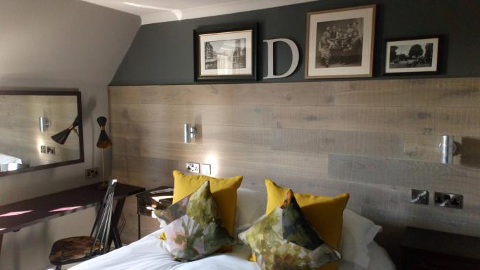bridge hotel