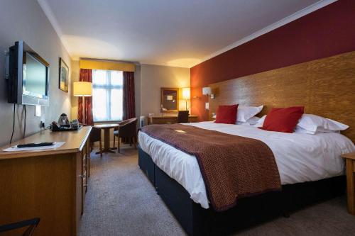 bridge hotel